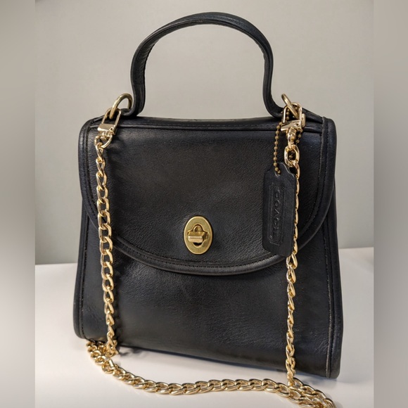 clvrfashionista